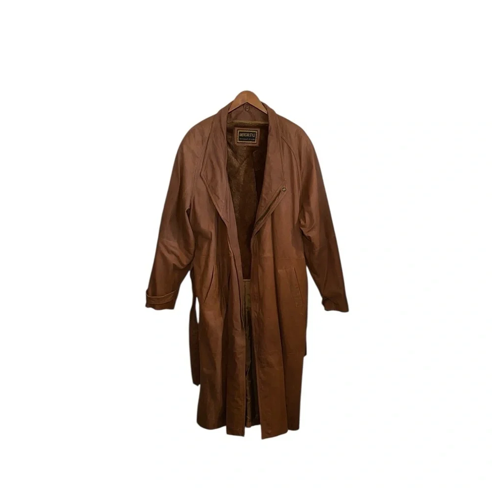 Vintage American Style Brown Leather Belted Trench Coat
Mountain life old money - Picture 8 of 14